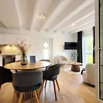 Charmante Mit Terrasse - Nur 50m Zum Mit Eigenem Parkplatz Und Fahrradunterstellmoeglichkeit Apartmán