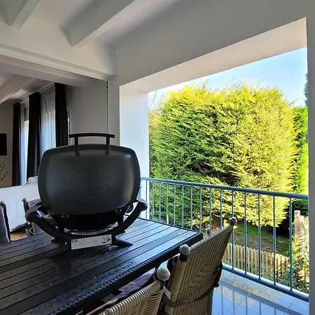 Charmante Mit Terrasse - Nur 50m Zum Mit Eigenem Parkplatz Und Fahrradunterstellmoeglichkeit Apartmán *