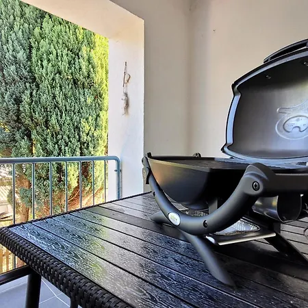 Charmante Mit Terrasse - Nur 50m Zum Mit Eigenem Parkplatz Und Fahrradunterstellmoeglichkeit Sierksdorf